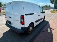 Gebraucht Peugeot Partner 98 PS (72 kW) 2013 Weiß Van / Kleinbus