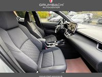 Neu Toyota Corolla Cross Style 178 PS (130 kW) 2026 Grün SUV