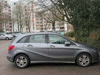 Gebraucht Mercedes B220 184 PS (135 kW) 2014 Grau Van / Kleinbus