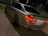 Gebraucht BMW 730 245 PS (180 kW) 2011 Gold Limousine
