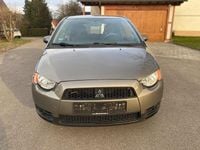 Gebraucht Mitsubishi Colt Motion 95 PS (69 kW) 2012 Grau Kleinwagen