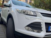 Gebraucht Ford Kuga Individual 150 PS (110 kW) 2015 Weiß SUV