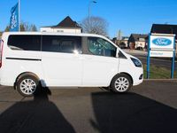 Gebraucht Ford Tourneo 170 PS (125 kW) 2023 Weiß Van / Kleinbus