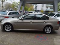 gebraucht BMW 318 318d*Schiededach*PDC*Klimaautomatik*1.Hand*