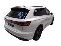 Gebraucht VW Touareg 286 PS (210 kW) 2025 Oryxweiß perlmutteffekt SUV