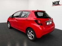 Gebraucht Toyota Yaris Hybrid Basis 101 PS (74 kW) 2017 Vulcanorot Kleinwagen