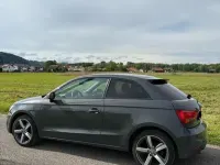 Gebraucht Audi A1 90 PS (66 kW) 2015 Grau Kleinwagen