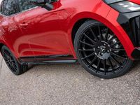 Neu Mitsubishi Colt Select 91 PS (66 kW) 2025 Rot Limousine