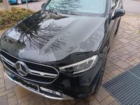 Gebraucht Mercedes GLC200 227 PS (166 kW) 2023 Schwarz SUV