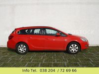 Gebraucht Opel Astra Edition 110 PS (80 kW) 2012 Rot Kombi