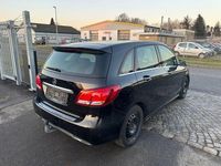 Gebraucht Mercedes B200 156 PS (114 kW) 2017 Schwarz Van / Kleinbus