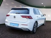 Gebraucht VW Golf VIII 150 PS (110 kW) 2023 Weiss / oryxweiss perlmutteffekt (metallic) Limousine