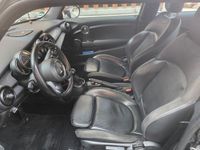 Gebraucht Mini Cooper 136 PS (100 kW) 2018 Schwarz Kleinwagen