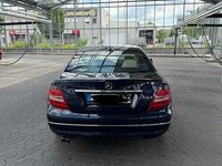 Gebraucht Mercedes C180 156 PS (114 kW) 2011 Blau Coupé