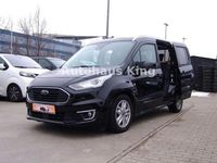 Gebraucht Ford Tourneo Connect Titanium 120 PS (88 kW) 2018 Shadow black Van / Kleinbus