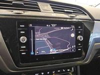 Gebraucht VW Touran Active 150 PS (110 kW) 2022 Weiß Van / Kleinbus