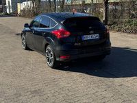 Gebraucht Ford Focus Titanium 120 PS (88 kW) 2016 Schwarz Limousine