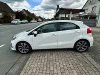 Gebraucht Kia Rio Spirit 84 PS (61 kW) 2017 Weiß Kleinwagen