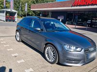 Gebraucht Audi A3 Ambition 150 PS (110 kW) 2015 Grau Limousine