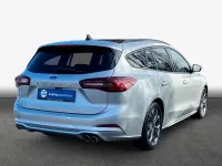 Gebraucht Ford Focus ST-Line X 155 PS (114 kW) 2024 Silber Limousine