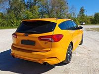 Używany Ford Focus ST 280 KM (205 kW) 2021 Pomarańczowy Sedan/Limuzyna