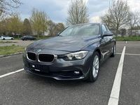 Gebraucht BMW 318 Advantage 150 PS (110 kW) 2016 Grau Limousine