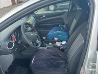 Gebraucht Ford Focus 109 PS (80 kW) 2009 Silber Kombi