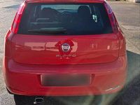 Gebraucht Fiat Punto 69 PS (50 kW) 2016 Rot Kleinwagen