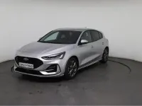 Gebraucht Ford Focus ST-Line 155 PS (114 kW) 2025 Silber, moondust silber Limousine