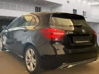Gebraucht Mercedes A180 122 PS (89 kW) 2016 Schwarz Kleinwagen
