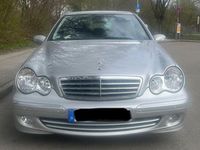 Gebraucht Mercedes 220 150 PS (110 kW) 2005 Silber Limousine