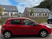 Gebraucht Renault Clio IV 75 PS (55 kW) 2012 Rot Kleinwagen