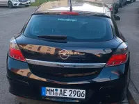 Używany Opel Astra GTC 115 KM (84 kW) 2009 Czarny Hatchback