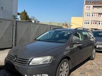 Gebraucht VW Passat 140 PS (102 kW) 2012 Grau Kombi