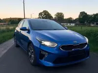 Gebraucht Kia Ceed 140 PS (102 kW) 2019 Blau Kleinwagen