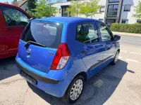 Gebraucht Hyundai i10 67 PS (49 kW) 2010 Blau Kleinwagen