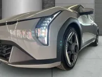 Neu Kia EV4 Earth 150 kW (204 PS) 2026 Grau Limousine