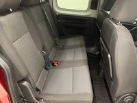 Gebraucht VW Caddy Trendline 102 PS (75 kW) 2017 Rot Van / Kleinbus