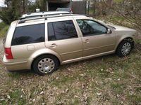 Gebraucht VW Golf IV 101 PS (74 kW) 2003 Gold Kombi