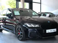 Gebraucht BMW 545e M Sport 394 PS (289 kW) 2023 Schwarz Limousine