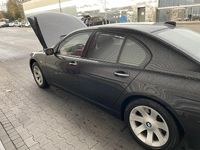 Gebraucht BMW 740 305 PS (224 kW) 2005 Schwarz Limousine