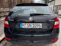 Gebraucht Skoda Rapid Ambition 122 PS (89 kW) 2014 Schwarz Kleinwagen
