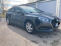 Gebraucht Hyundai i40 Style 141 PS (103 kW) 2015 Grau Limousine