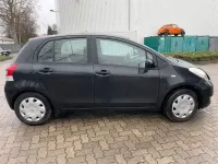 Gebraucht Toyota Yaris Cool 90 PS (66 kW) 2011 Schwarz Kleinwagen