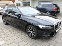 Używany Volvo V60 Core 197 KM (144 kW) 2022 Czarny Kombi