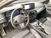 Gebraucht BMW 520 M Sport 184 PS (135 kW) 2023 Grau Limousine
