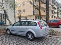 Używany Ford Focus Ambiente 101 KM (74 kW) 2007 Srebrny Kombi