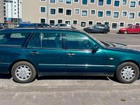 Gebraucht Mercedes E200 136 PS (100 kW) 1997 Grün Kombi