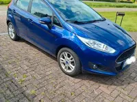 Gebraucht Ford Fiesta 101 PS (74 kW) 2016 Blau Kleinwagen