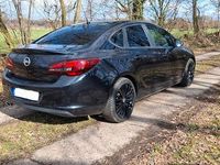Gebraucht Opel Astra 140 PS (102 kW) 2013 Schwarz Limousine